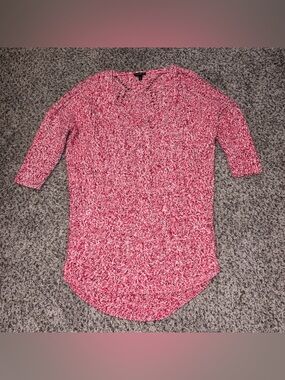 Express Red/Pink Quarter V-neck 3/4 Sleeve Sweater Small